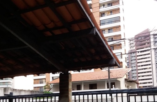 Patriolino Ribeiro Casa | House close to the Iguatemi Shopping Center and the Events Center.