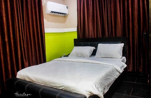 Ibadan Hotel | House Eleven Hotels and Apartments