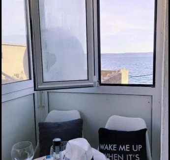 Drasnice Apartamento | House Elisa 10 m to the sea