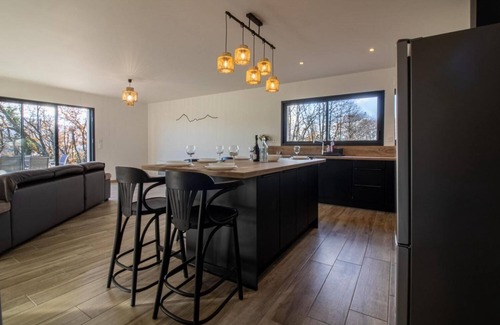 Loucrup Casa | House facing the Pyrenees