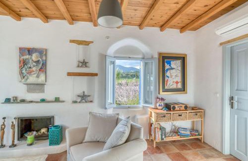 Drios Casa | House Feinikas - Quiet area with Beach access