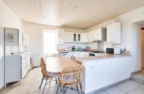 Saint-Michel-en-l'Herm Casa | House for 6 in Vendée with garden