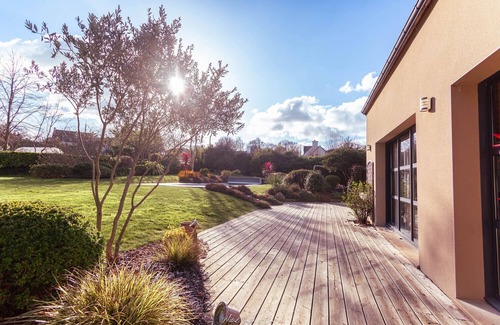 Penvenan Chalet De Esquí | Casa para 10, con gran jardín y piscina