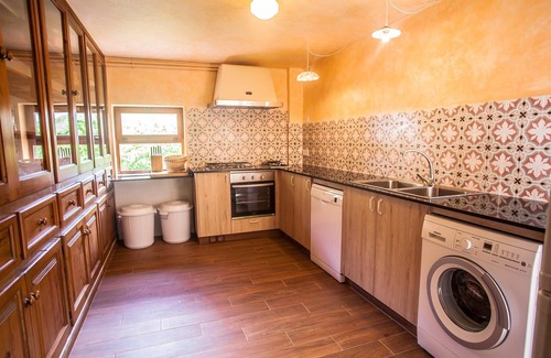 Riudaura Cabaña | Casa para 14 personas y piscina comunitaria climatizada (S. Sta a P. Diciembre)