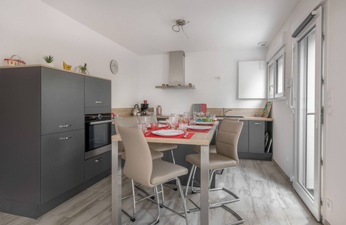 La Baule-Escoublac Chalet De Esquí | Casa para 4 con jardín a 1km de la playa