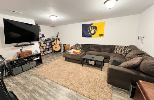 Black Wolf Casa | House for EAA, 6 miles from grounds