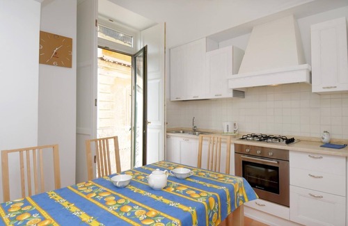 Atrani Apartamento | Casa para familias con terraza y vistas al mar, a sólo 1 km del centro de Amalfi