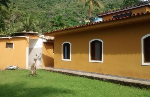Praia da Fortaleza Casa | Casa en alquiler o venta Praia de Fortaleza Ubatuba SP a 50 metros de la playa