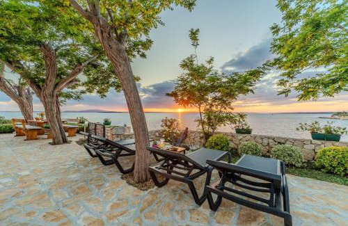 Lun Casa | House for rent "Figurica" Lun