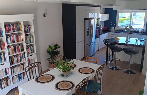 Langueux Casa | House for rent, very bright and quiet, close to the sea, pets welcome.