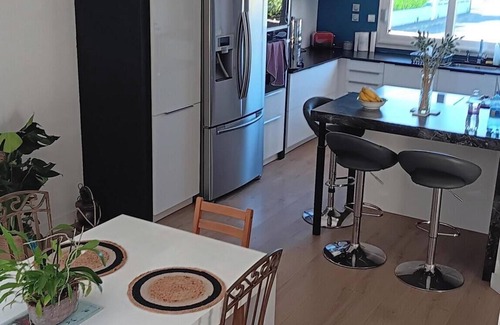 Langueux Casa | House for rent, very bright and quiet, close to the sea, pets welcome.