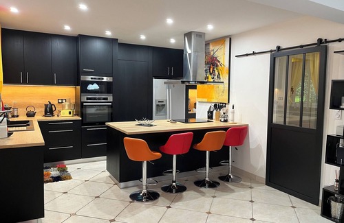 Bonrepos-sur-Aussonnelle Casa | House near Airbus