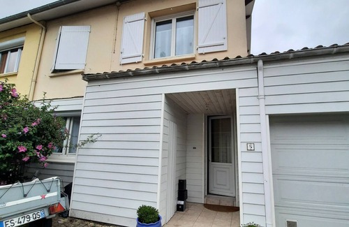 Eysines Casa | House