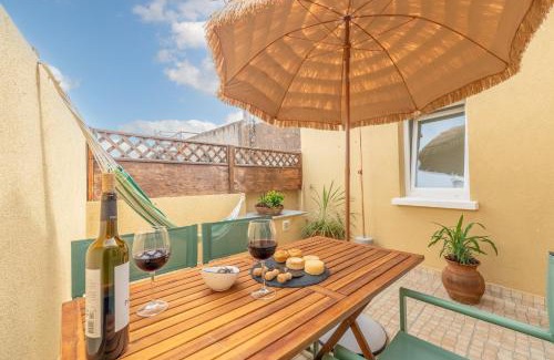 Montemor-o-Novo Casa | House Gallery in the Heart of the City