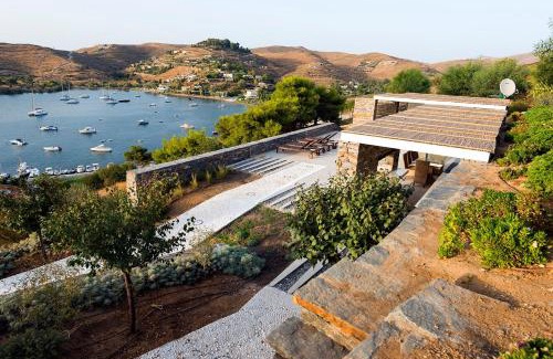Vourkari Casa | House garden