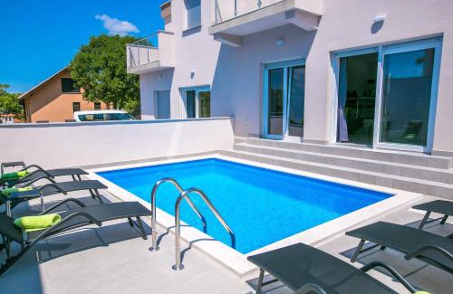 Skrbcici Casa | House Green
