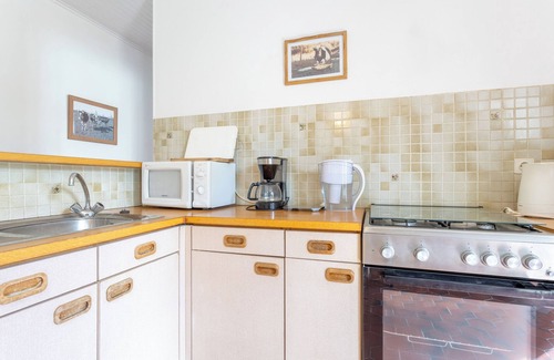 Plobannalec-Lesconil Casa | Casita de campo 'Hortensias - Plage 5min En Voiture' con terraza privada y jardín privado