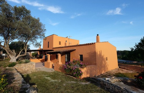 Formentera Casa | Finca Casa-Villa con piscina, vistas a Ibiza, campos con olivos y bosque privado