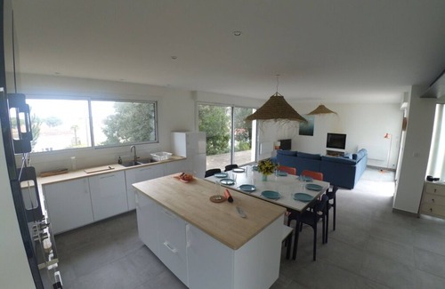Carcans Casa | ¡Casa en un entorno verde, con espléndidas vistas al lago ya 80m de sus playas!