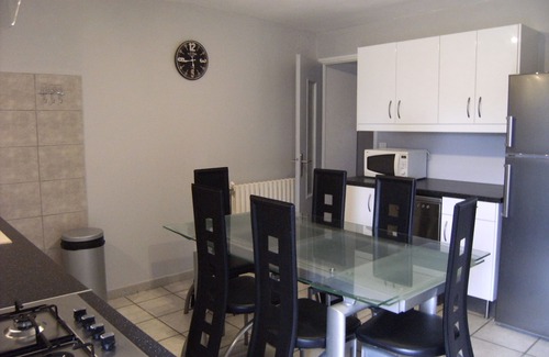 Grillon Casa | Casa en un pueblo del enclave de los papas.
