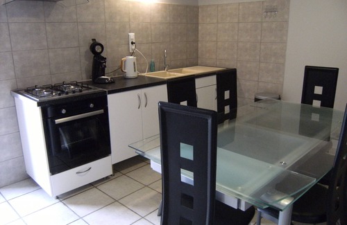 Grillon Casa | Casa en un pueblo del enclave de los papas.