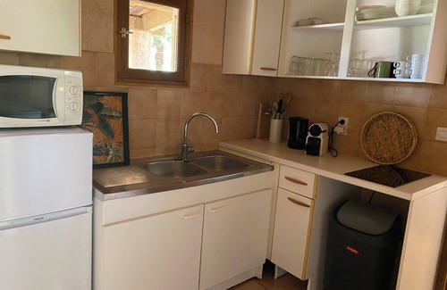Salernes Casa | House in an estate with swimming pools, tennis, river