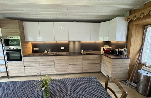 Alex Casa | Casa en Annecy, entre lago y montañas, 350m2, 16-18 camas