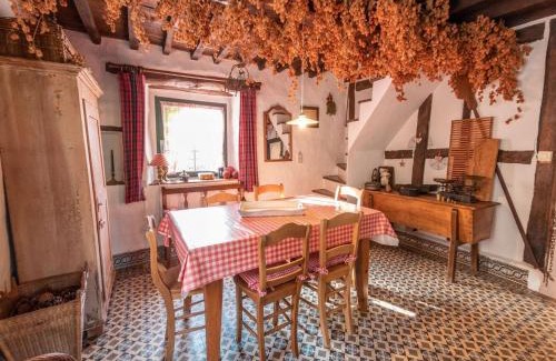 Grand Coo Casa | House in Coo near Famous Waterfalls