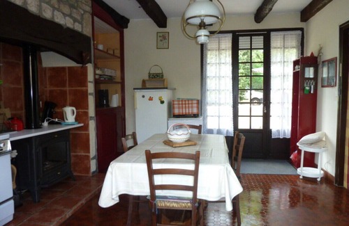 Le Lardin-Saint-Lazare Casa | Casa en pequeño pueblo muy tranquilo, cálido, cerca de la Lascaux cuevas 4