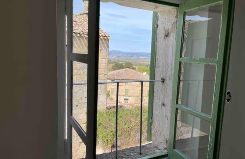 Saint-Pons-de-Mauchiens Casa | House in idyllic village between vineyards and sea