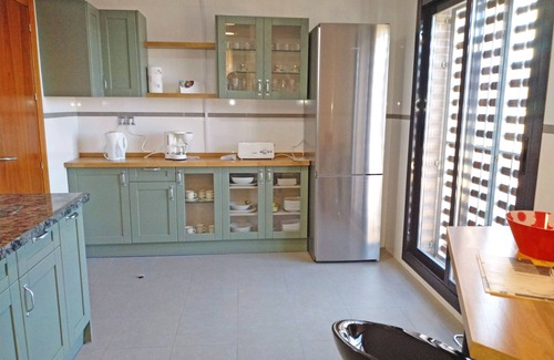 Genil Chalet De Esquí | Casa en Granada con Vistas y servicios de autobuses y comerciales.