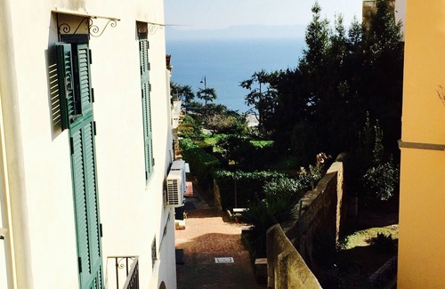Vomero Casa | Casa en villa histórica absoluta tranquilidad del mar y del centro de Nápoles