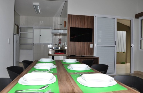Setor Lagoa Quente Casa | Casa en Condominio Jardins da Lagoa - Caldas Novas / GO