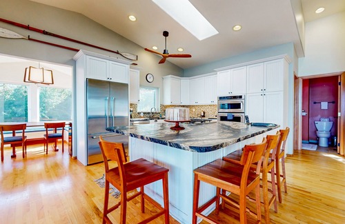 Langley Casa | House in Langley with sound & mountain views, firepit, & private hot tub