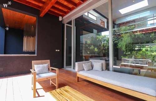 Miraflores Casa | House in Miraflores by Wynwood House