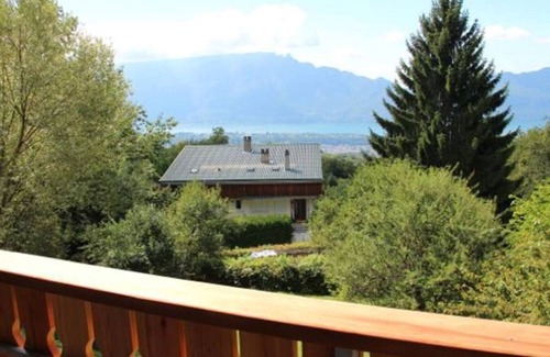 Pugny-Chatenod Casa | CASA EN PAZ CON VISTA AL LAGO