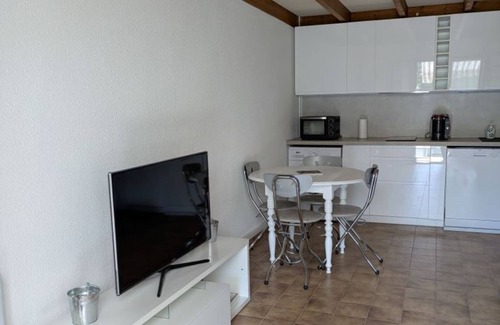 Vaux-sur-Mer Casa | House in private hamlet near the beach