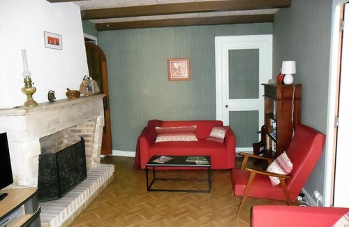 Thaire Casa | Casa en pueblo tranquilo cerca de La Rochelle, a 10 minutos de Châtelaillon-Plage.