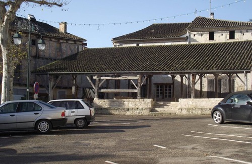 Saint Maurin Casa | Casa en el pueblo de Saint-Maurin de encanto y carácter.