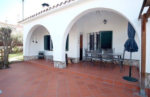 Cap de Salou Chalet De Esquí | Casa en Salou a 5 minutos de la playa, y a 10 del Golf para hasta 8 personas