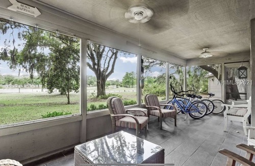 Lawton Woods Casa | House in Sea Pines w Parking, Bikes, Trail, Fire Pit, BBQ Grill