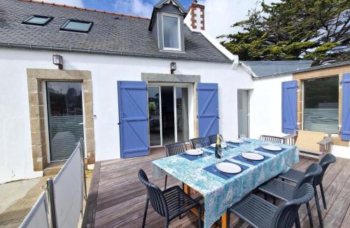 Plougasnou Casa | House in Terenez with Stunning Harbour Views