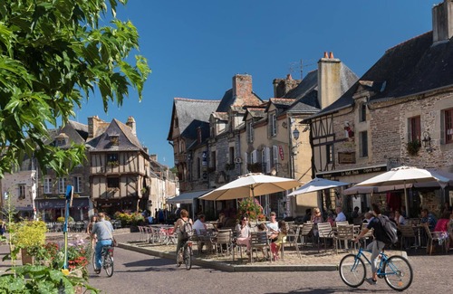Malestroit Casa | HOUSE IN THE HEART OF THE LITTLE CITY OF CHARACTER