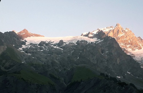La Grave Casa | HOUSE IN THE HEART OF THE VILLAGE OF LA GRAVE