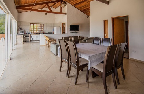 Jardim Brasil Casa | Casa en la sierra con vista maravillosa, lugar tranquilo y acogedor