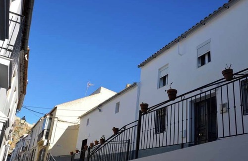 Olvera Casa | Casa en el centro histórico de Olvera, piscina privada y vistas impresionantes.