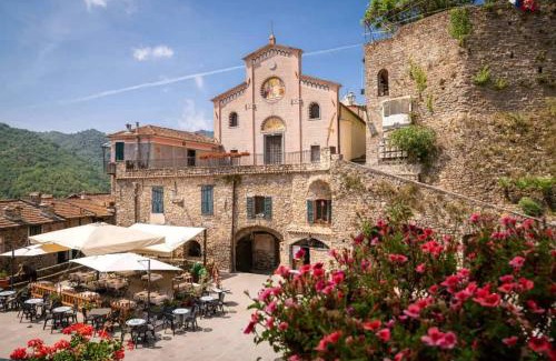 Apricale Apartamento | House in the rock