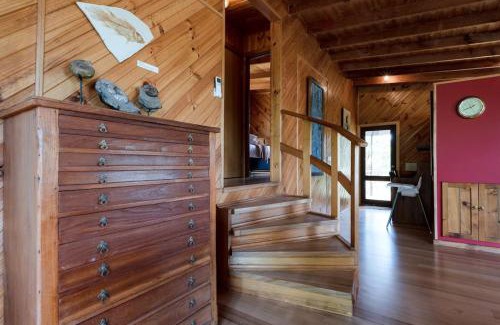 Riverside Casa | House in the Trees Close to City
