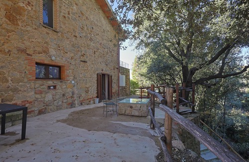 Sassofortino Casa | House