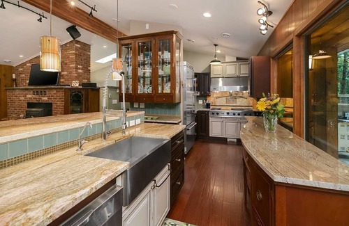 Issaquah Casa | Casa en el bosque (toda la casa)
